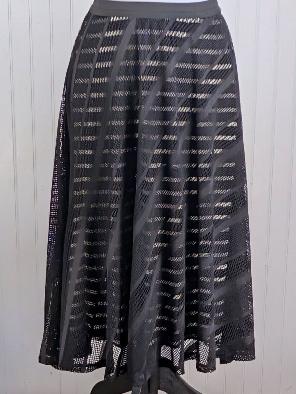 Bobeau Black Mesh Chevron Stripe Midi Skirt - Medium
